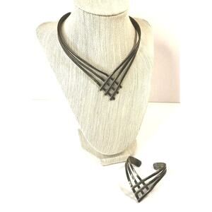 Criss Cross V Neck Choker Necklace with Matching Bracelet Silver Tone Vintage